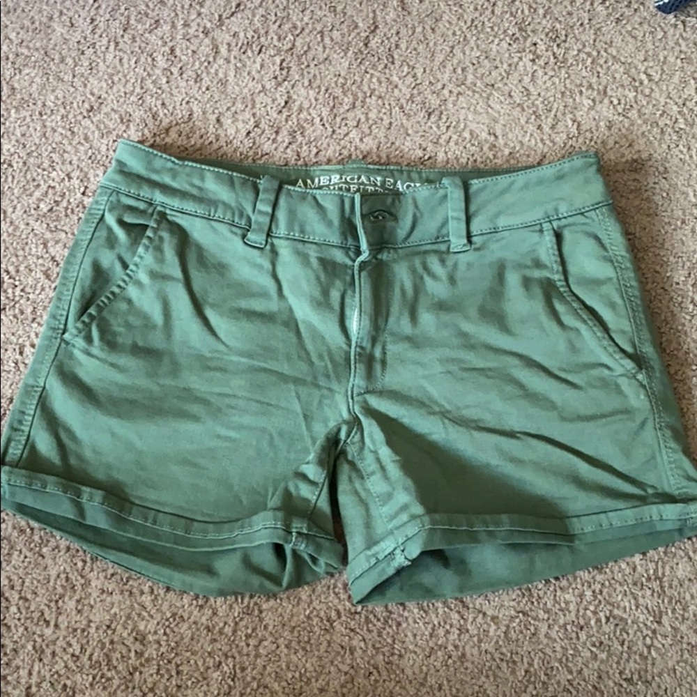 AMERICAN EAGLE MIDI SHORTS